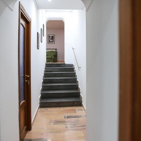 Modern Apartment At Piazza Del Gesu' By Wonderful Italy Наполи Екстериор снимка