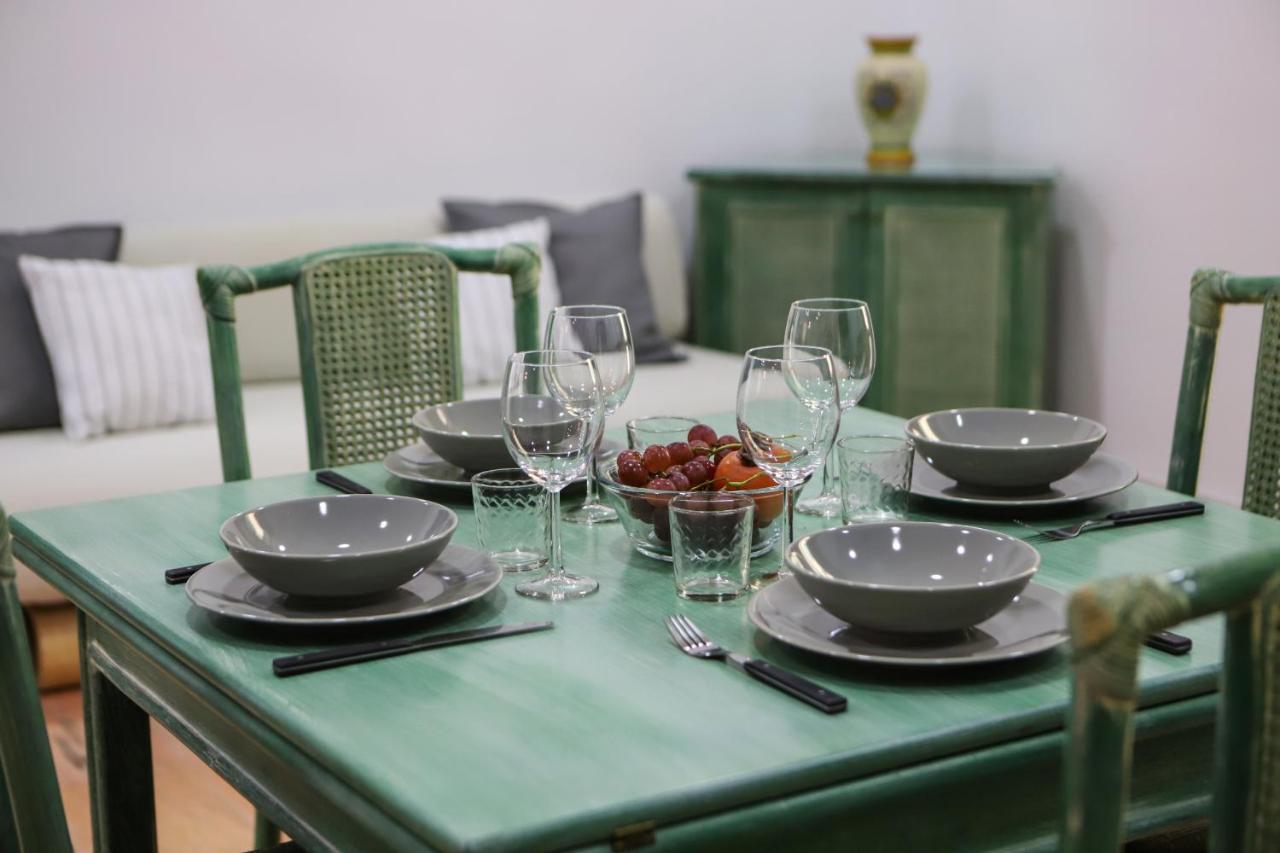 Modern Apartment At Piazza Del Gesu' By Wonderful Italy Наполи Екстериор снимка